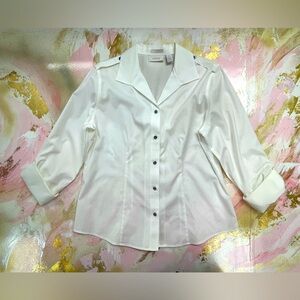 Chico’s white long sleeve button down shirt 1/M